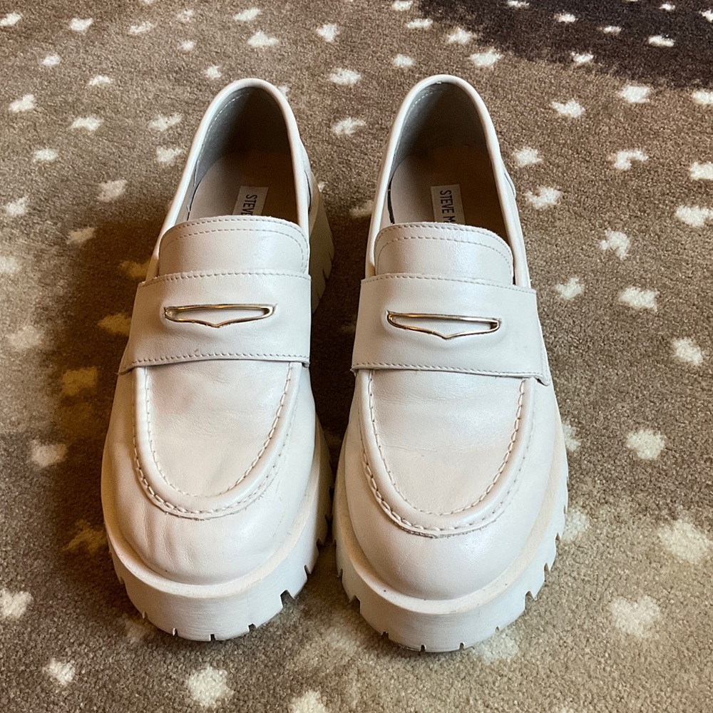 Steve Madden Lawrence White Lug-Sole Slip-On Loafers
